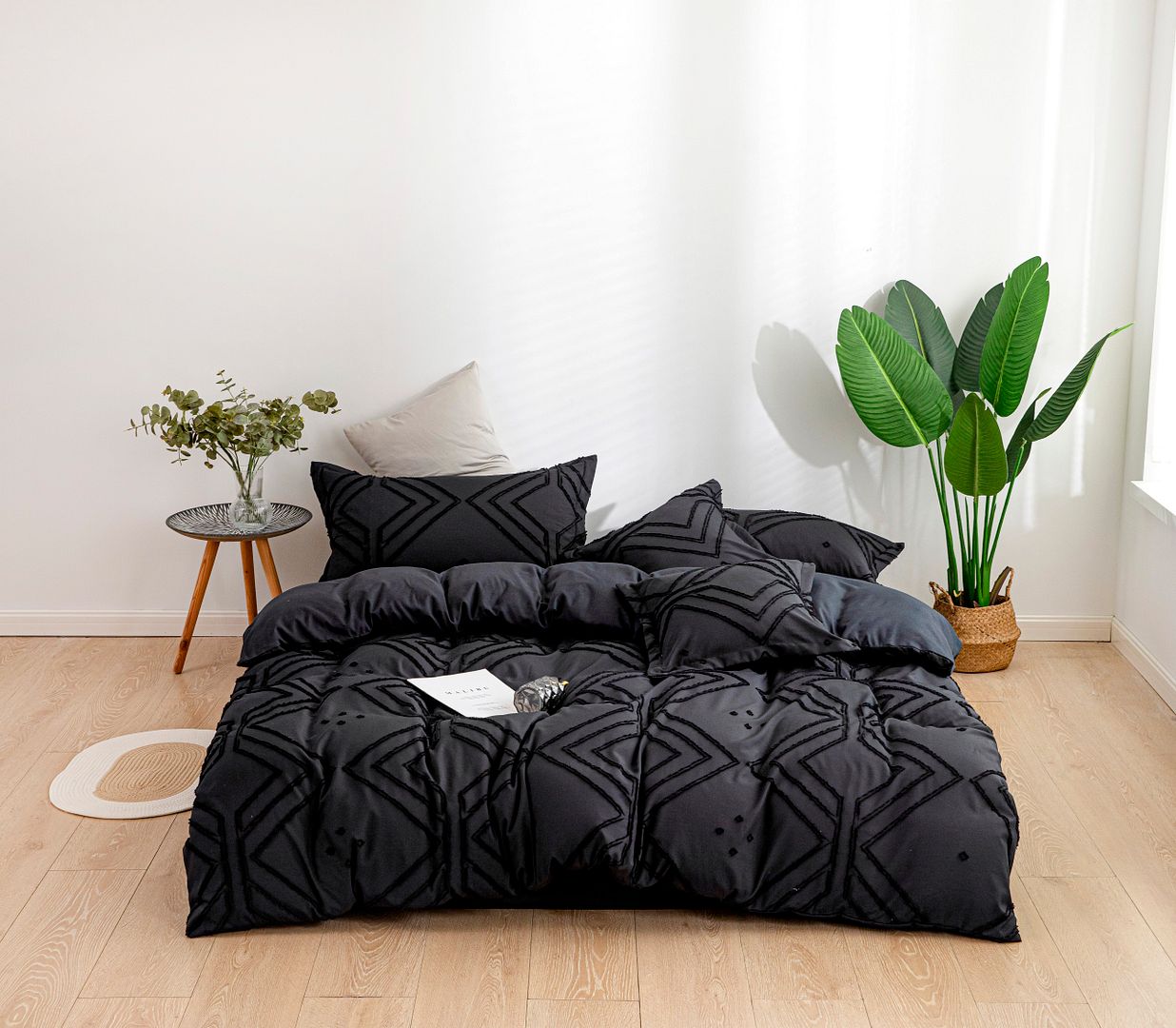 Tufted Textured Jacquard Queen Size Black Duvet Quilt Cover Set